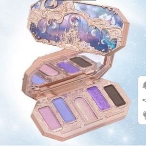 Flower Knows Beauty Mermaid’s Dream Eyeshadow Palette